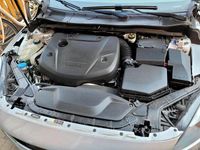 Gebraucht Volvo V40 Momentum 150 PS (110 kW) 2016 Silber Kombi