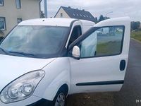 Gebraucht Fiat Doblò 105 PS (77 kW) 2011 Weiß Van / Kleinbus