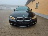 Gebraucht BMW 320 163 PS (119 kW) 2011 Schwarz Limousine