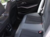 Używany BMW 330e Advantage 292 KM (214 kW) 2019 Czarny Sedan/Limuzyna