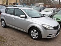 Second-hand Kia Ceed 90 CP (66 kW) 2012 Argintiu Hatchback