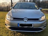 Gebraucht VW Golf VII Comfortline 110 PS (80 kW) 2018 Silber Limousine