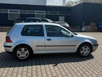 Gebraucht VW Golf IV 75 PS (55 kW) 2002 Grau Kleinwagen
