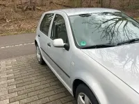 Second-hand VW Golf IV 101 CP (74 kW) 2000 Argintiu Hatchback