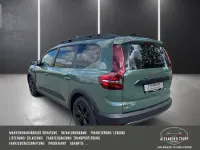 Neu Dacia Jogger Extreme 141 PS (103 kW) 2025 Grün Van / Kleinbus