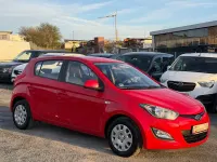 Gebraucht Hyundai i20 Edition 86 PS (63 kW) 2013 Rot Kleinwagen