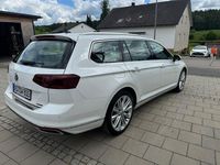 Gebraucht VW Passat 272 PS (200 kW) 2020 Weiß Kombi