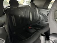 Gebraucht Mini John Cooper Works 136 PS (100 kW) 2023 Weiß metallic Kleinwagen