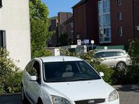 Second-hand Ford Focus 109 CP (80 kW) 2007 Alb Hatchback