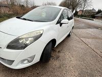 Gebraucht Renault Mégane 130 PS (95 kW) 2012 Weiß Van / Kleinbus