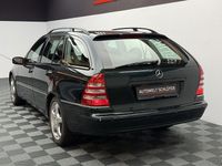 Gebraucht Mercedes C320 Elegance 218 PS (160 kW) 2002 Grün Kombi