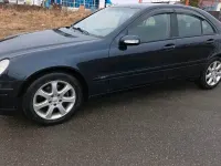 Gebraucht Mercedes C220 147 PS (108 kW) 2001 Blau Limousine