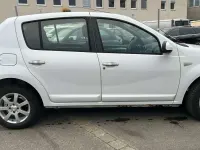 Gebraucht Dacia Sandero Lauréate 87 PS (63 kW) 2009 Gletscherweiss Limousine