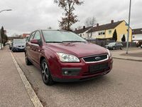 Gebraucht Ford Focus Ghia 136 PS (100 kW) 2005 Rot Limousine