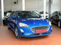 Gebraucht Ford Focus Cool & Connect 101 PS (74 kW) 2019 Blau Limousine