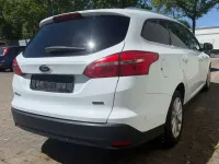 Gebraucht Ford Focus Titanium 125 PS (91 kW) 2017 Frostweiß Kombi
