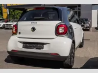 Gebraucht Smart ForFour Electric Drive 41 kW (56 PS) 2020 Weiß Kleinwagen
