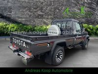 Gebraucht Toyota Land Cruiser 204 PS (150 kW) 2024 Grau SUV