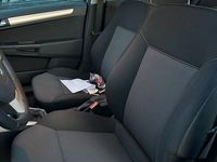 Gebraucht Opel Astra 116 PS (85 kW) 2008 Silber Limousine