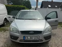 Gebraucht Ford Focus 90 PS (66 kW) 2006 Grau Kleinwagen