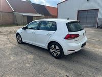 Gebraucht VW e-Golf 100 kW (136 PS) 2020 Weiß Kleinwagen