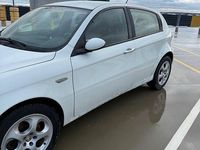 Gebraucht Alfa Romeo 147 120 PS (88 kW) 2010 Weiß Kleinwagen