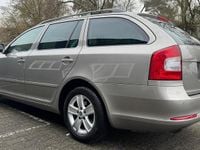Gebraucht Skoda Octavia 105 PS (77 kW) 2010 Grau Kombi