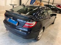 Gebraucht Mercedes C200 122 PS (89 kW) 2004 Blau Coupé