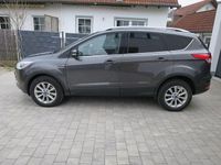 Gebraucht Ford Kuga Titanium 179 PS (131 kW) 2016 Grau SUV