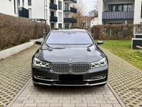 Gebraucht BMW 740 320 PS (235 kW) 2019 Grau Limousine