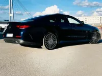 Gebraucht Mercedes CLS300 AMG line 245 PS (180 kW) 2019 Blau Coupé