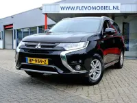 Gebraucht Mitsubishi Outlander P-HEV Edition 121 PS (88 kW) 2015 Schwarz SUV