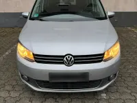 Gebraucht VW Touran Edition 140 PS (102 kW) 2014 Andere farben Van / Kleinbus