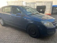Second-hand Opel Astra 100 CP (73 kW) 2005 Albastru Hatchback