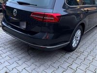 Gebraucht VW Passat Highline 150 PS (110 kW) 2018 Grau Kombi