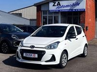 Gebraucht Hyundai i10 Select 67 PS (49 kW) 2019 Polar white Kleinwagen