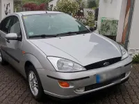 Gebraucht Ford Focus Ambiente 101 PS (74 kW) 1999 Silber Limousine