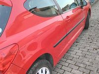 Gebraucht Peugeot 207 74 PS (54 kW) 2009 Rot Limousine
