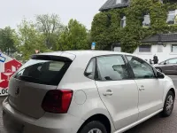 Gebraucht VW Polo 60 PS (44 kW) 2015 Weiß Kleinwagen