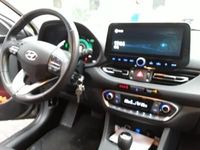 gebraucht Hyundai i30 Kombi 1,5T-GDI 48 V Hybrid Intro-Silky Bronce