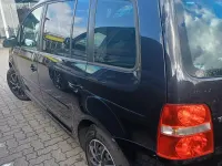 Gebraucht VW Touran 115 PS (84 kW) 2026 Schwarz Van / Kleinbus