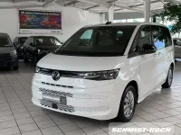 Gebraucht VW Multivan Life 150 PS (110 kW) 2023 Candyweiß (weiß) Van / Kleinbus