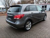Gebraucht Mercedes B200 136 PS (100 kW) 2016 Mountaingrau  met. Van / Kleinbus