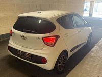 Gebraucht Hyundai i10 Passion 67 PS (49 kW) 2018 Weiß Kleinwagen