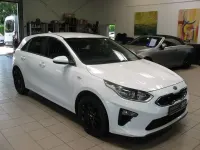 Gebraucht Kia Ceed Vision 140 PS (102 kW) 2020 Casa white Kleinwagen