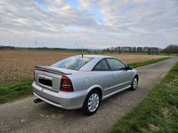 gebraucht Opel Astra Coupe 2.2 Benzin 147 PS Klimaanlage/SHZ/Leder/Tempomat