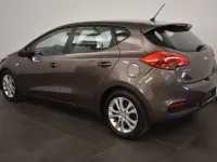 Gebraucht Kia Ceed Edition 7 135 PS (99 kW) 2013 Beige Kleinwagen