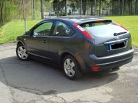 Gebraucht Ford Focus Style 101 PS (74 kW) 2007 Grau metallic Limousine