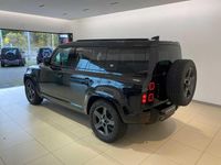 Gebraucht Land Rover Defender SE Dynamic 252 PS (185 kW) 2023 Santorini black
