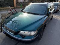 Gebraucht Volvo V70 200 PS (147 kW) 2002 Grün Kombi
